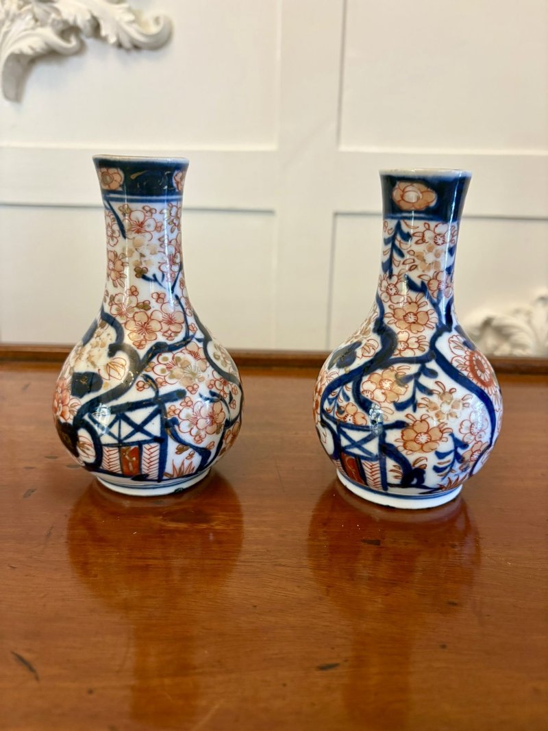 Small Pair of Antique Edwardian Quality Japanese Imari Vases - Image 2